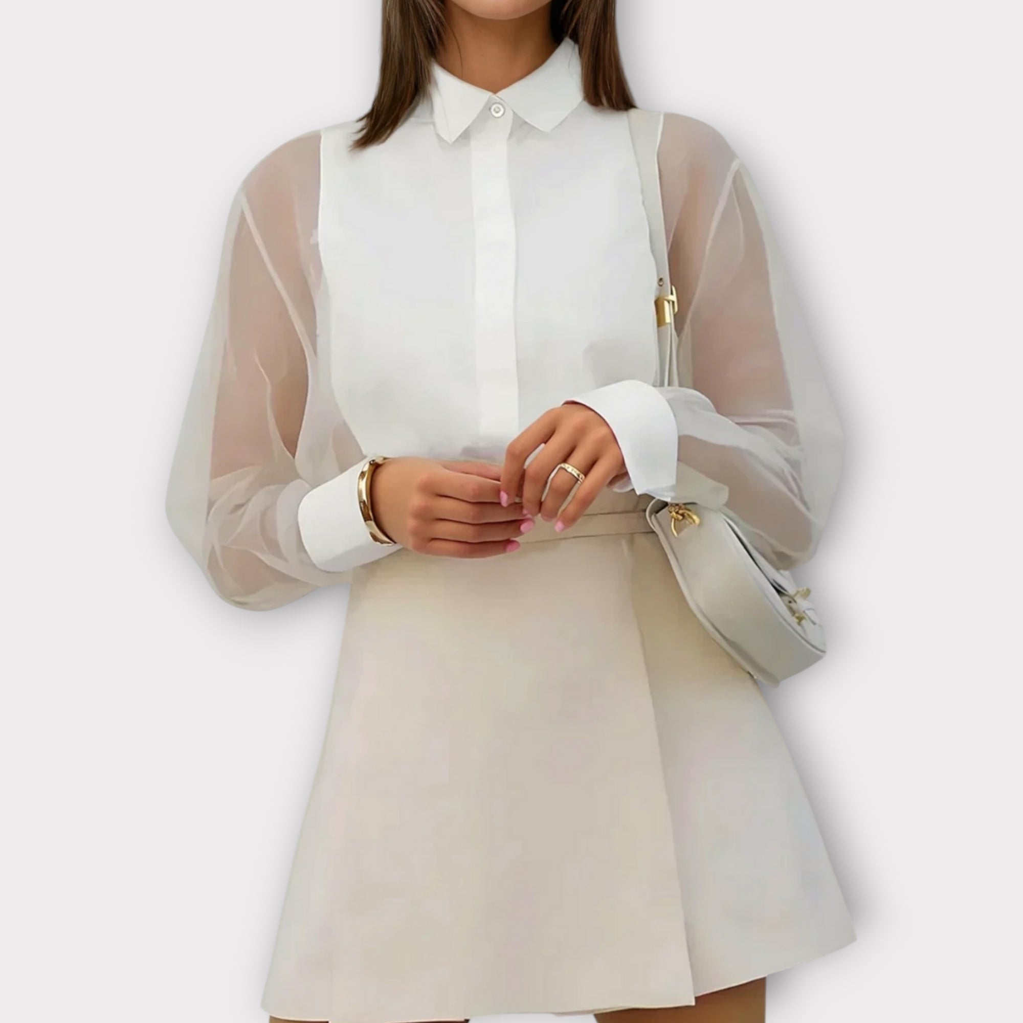 Linèa™ | Haut transparent en organza avec manches bouffantes et col à revers